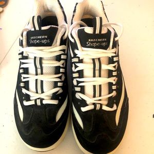 Women’s Sneaker Skechers Shape Ups 8.5